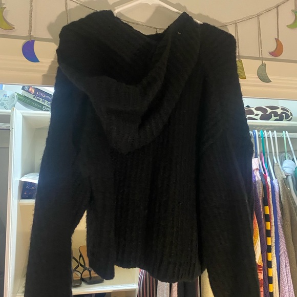 Black sweater - Picture 4 of 5